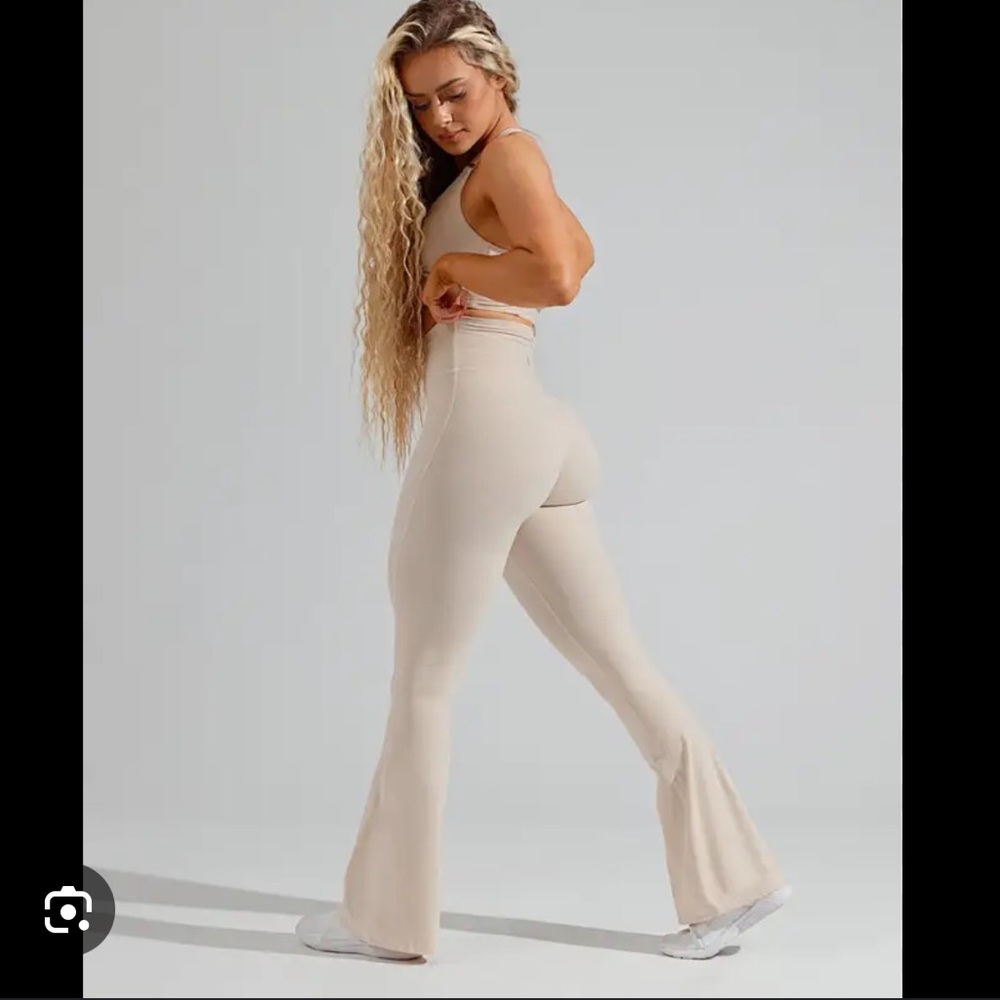 Buffbunny Foxy Flare